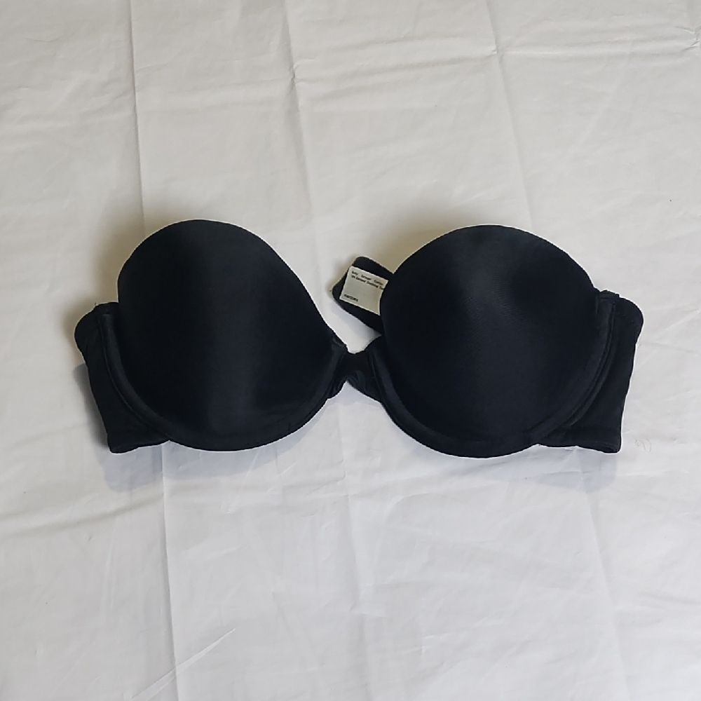 Black Strapless Bra with Underwire Support‎